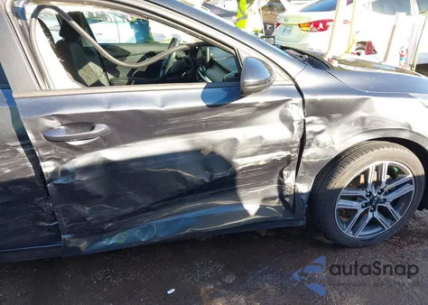 2019 Kia Forte S from USA, damaged, VIN 3KPF34AD6KE025019